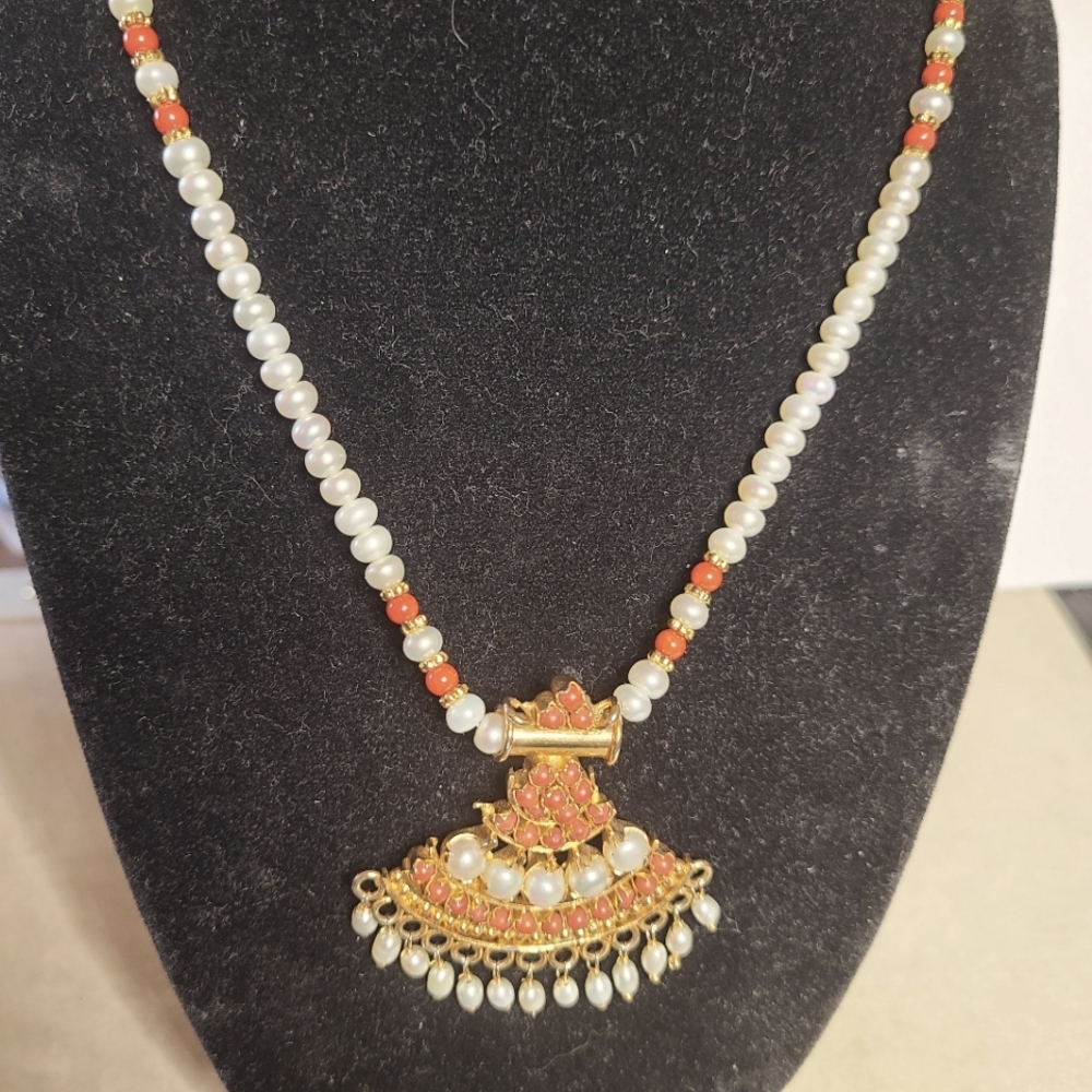 Bollywood Style Pearl and Coral Necklace ☠️3 For $20 Item